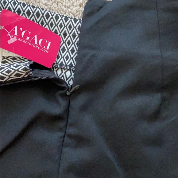 Shorts - Picture 3 of 4